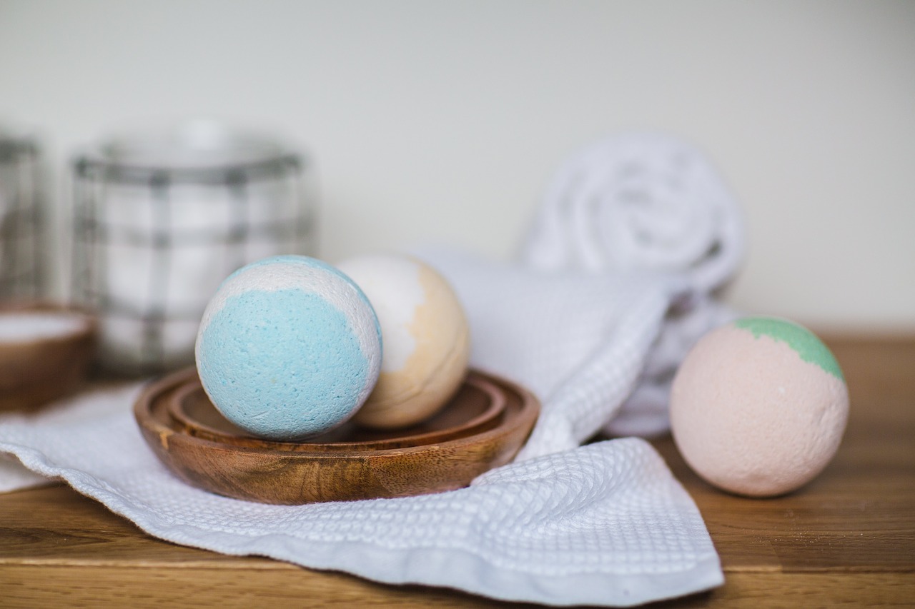 Easy DIY Fizzy Bath Bombs Recipe