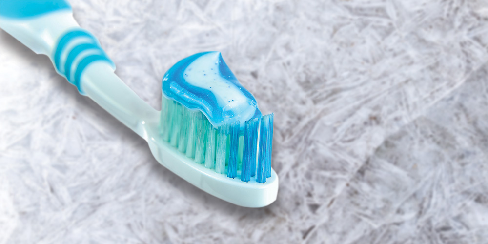 toothpaste with polyethylene glycol